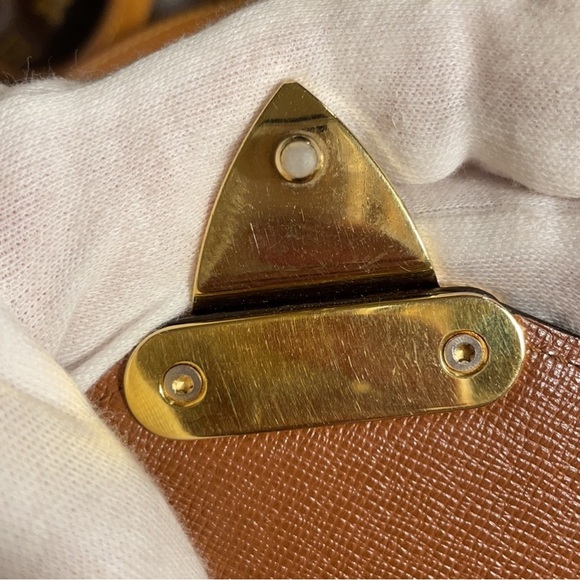 Louis Vuitton Monogram Monceau 26 - Picture 9 of 17